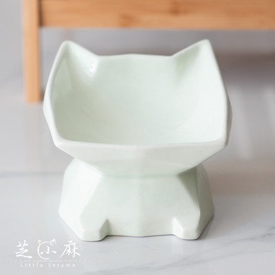 Recipient pentru hrana pentru pisici