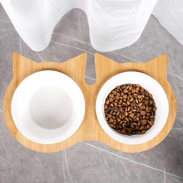 Keraamiline ümmargune kauss bambusest alusega