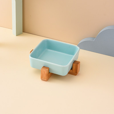 Квадратна керамична купа със стойка за котки