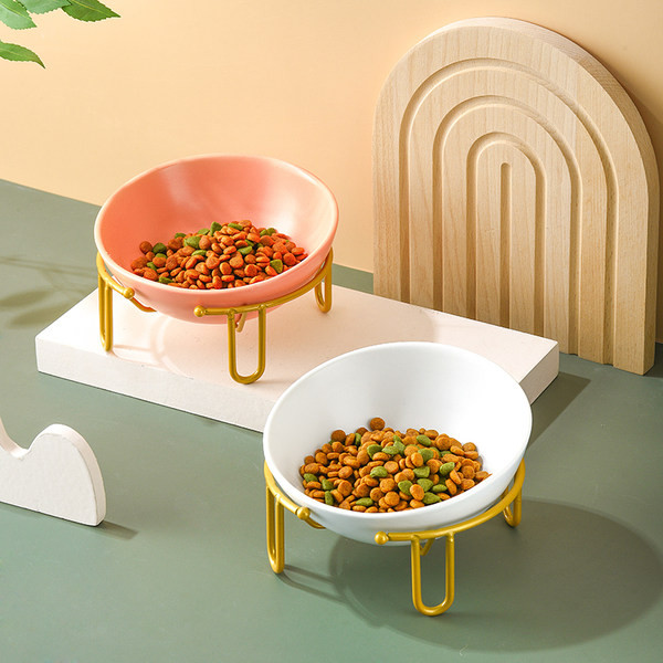 Μπολ για γάτες με βάση