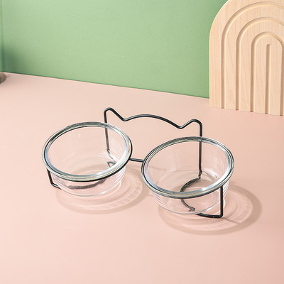 Kahekordne alus klaaskaussidega kassitoidu jaoks