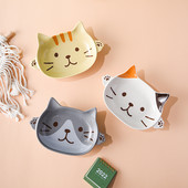 Un castron în formă de pisică