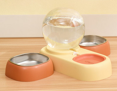 Μπολ φαγητού με δοσομετρητή σε τρία μοντέλα για γάτες