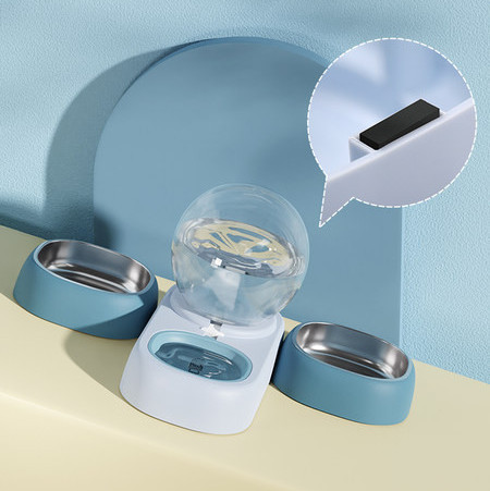 Μπολ φαγητού με δοσομετρητή σε τρία μοντέλα για γάτες