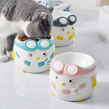 Keramička posuda u više boja