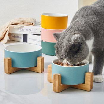 Керамична купа с дървена подложка за храна на котки