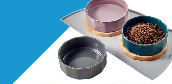 Керамична купа с дървена подложка за храна на котки