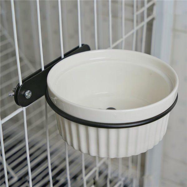 Keraamiline kauss metallist alusega koeratoidu jaoks