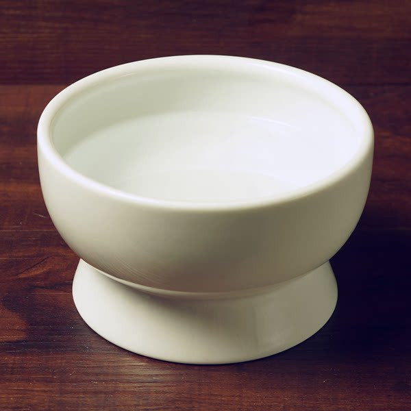 Keraamilised kausid koera- ja kassitoidu jaoks