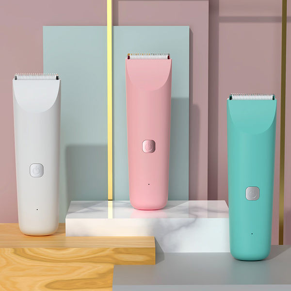 Mitmes värvitoonis lemmikloomalõikur