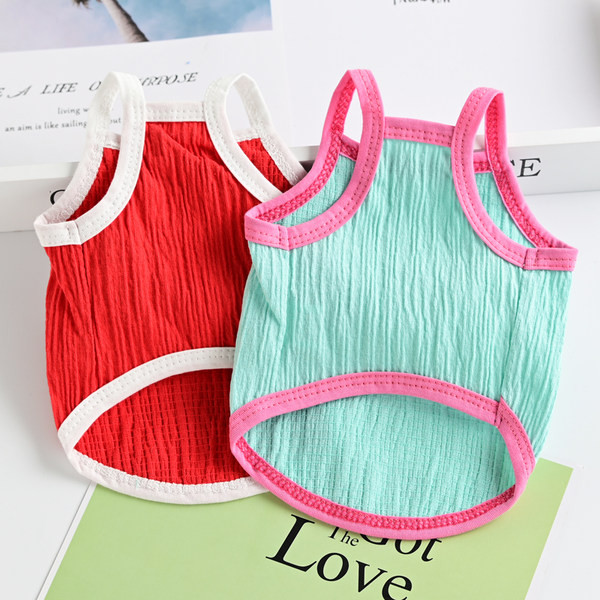 Maieu de vară pentru câini cu aplicație colorată