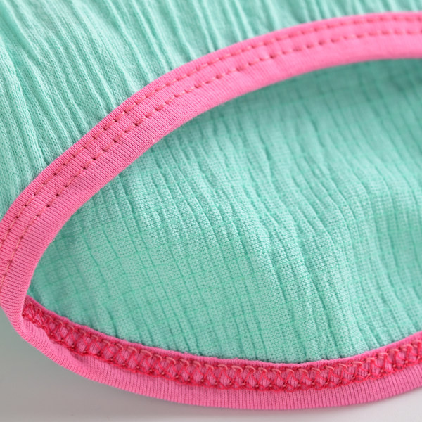 Maieu de vară pentru câini cu aplicație colorată