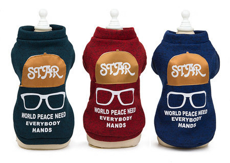 Vesta moderna cu nasturi si aplicatie pentru caini