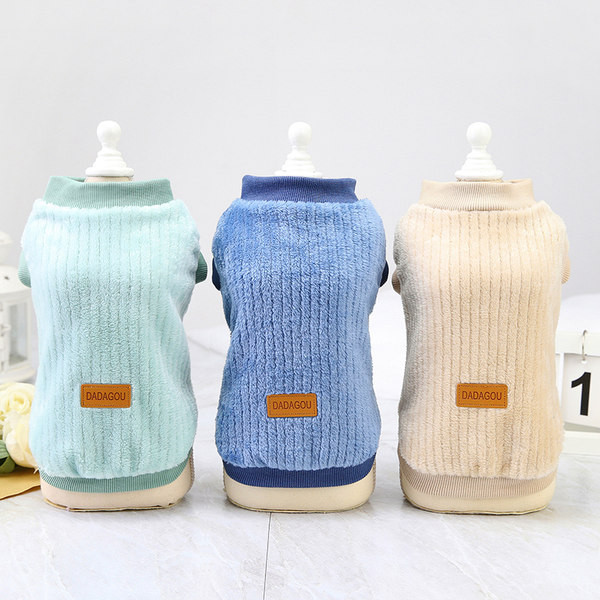 Дреха с емблема за куче