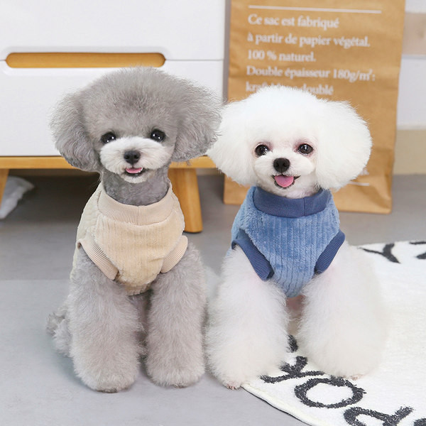 Дреха с емблема за куче