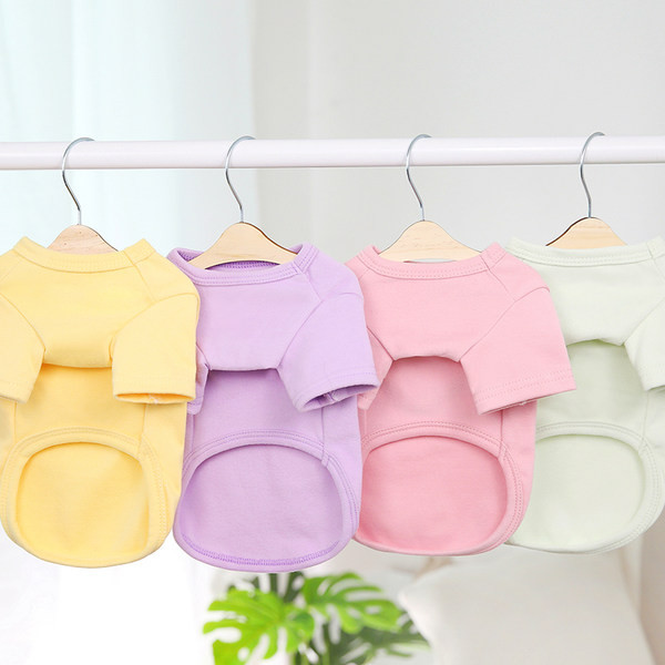 Дреха за кучета - с апликация и къс ръкав