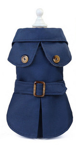 Kaasaegne vihmamantli tüüpi mantel koertele