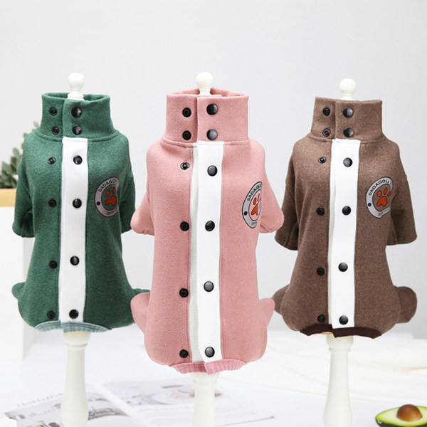 Nööpide ja trükiga koerariided