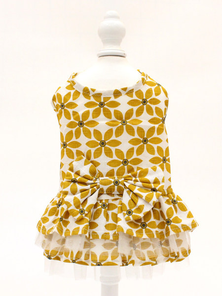 Moodne lillemustriga kleit koertele