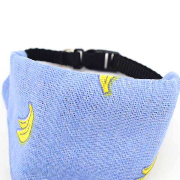 Bavetă colorată pentru câini