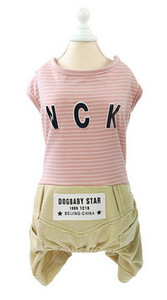 Haine pentru câini cu inscripție și emblemă