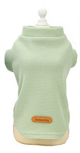 Suvine embleemiga pluus koertele