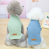 Suvine embleemiga pluus koertele