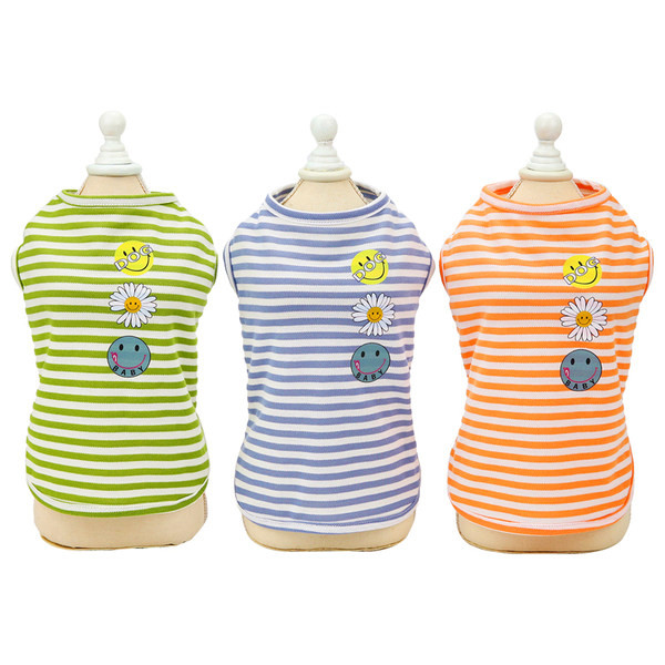 Bluză de vară în dungi cu aplicații