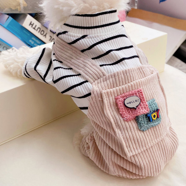 Salopeta cu buzunar pentru un caine