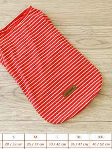 Bluză în dungi cu aplicație și inscripție pentru câini