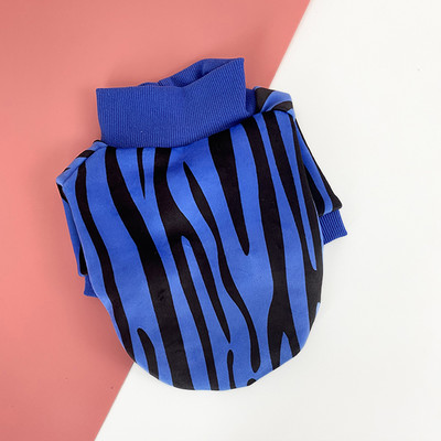 Haina cu maneci lungi pentru un caine