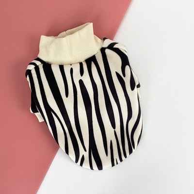 Haina cu maneci lungi pentru un caine