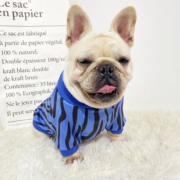 Haina cu maneci lungi pentru un caine