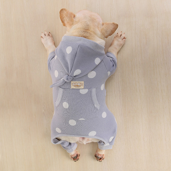 Täppidega kombinesoonid koertele