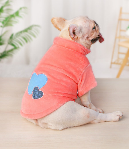 Haine de pluș pentru câini