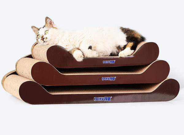 Pat tip zgarietor pisici