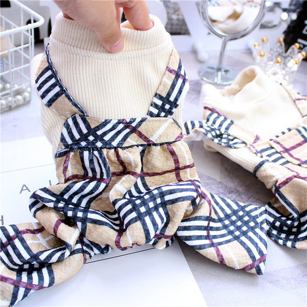 Rochie de câine în carouri