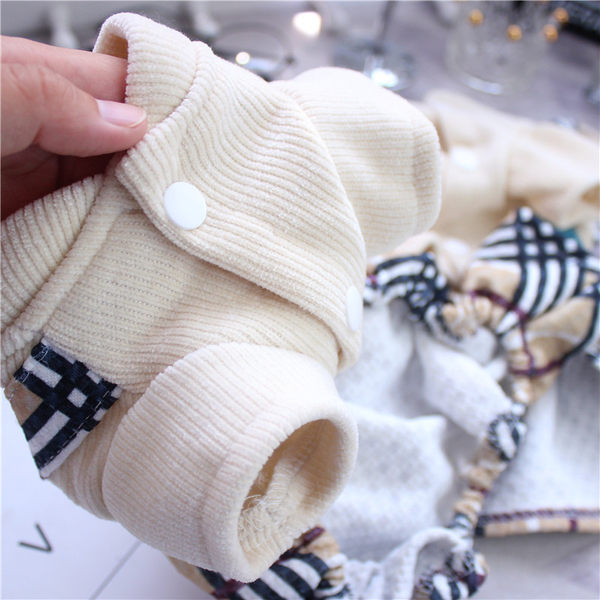 Rochie de câine în carouri