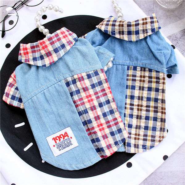 Cămașă din blugi pentru un câine cu mâneci scurte