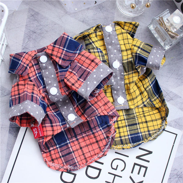 Cămașă pentru câine în carouri cu emblemă