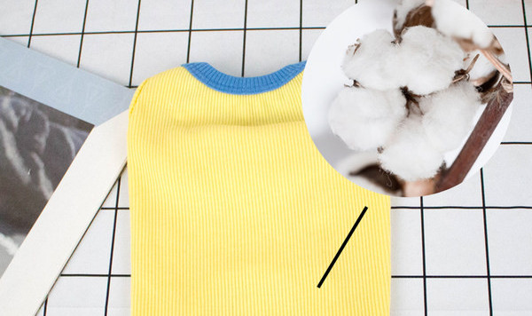 Vesta din bumbac pentru caini cu nasturi