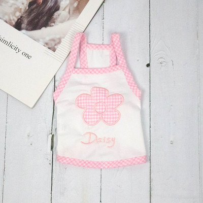 Top de vară în carouri cu floare