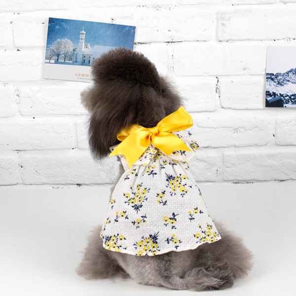 Rochie pentru caini cu model floral si panglica