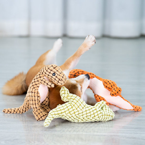 Jucărie moale de plus pentru câini