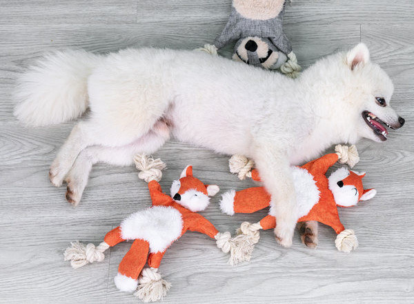 Jucărie moale de plus pentru câini în formă de vulpe