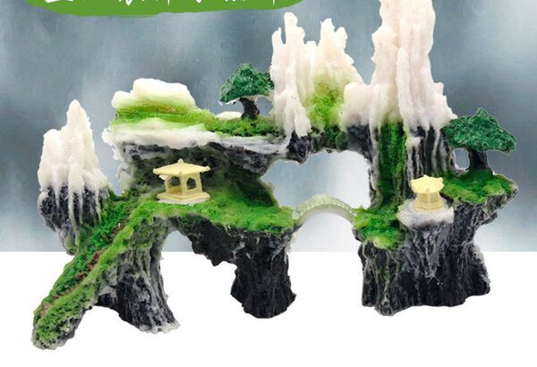 Uolos formos akvariumo puošmena