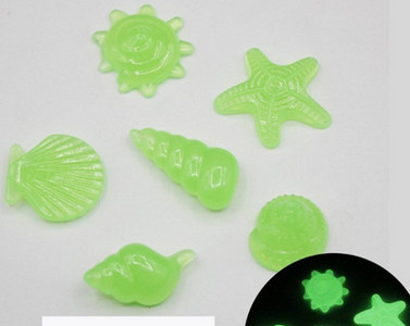 Värvilised kivid akvaariumi kaunistamiseks