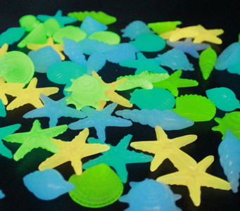 Värvilised kivid akvaariumi kaunistamiseks