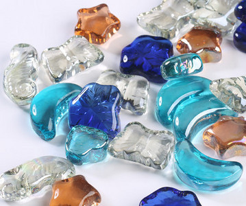 Värvilised kivid akvaariumi kaunistamiseks