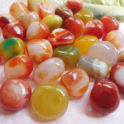 Spalvoti akmenukai akvariumo dekoravimui